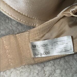 Wacoal Women's Tan Satin Bra size 34DDD